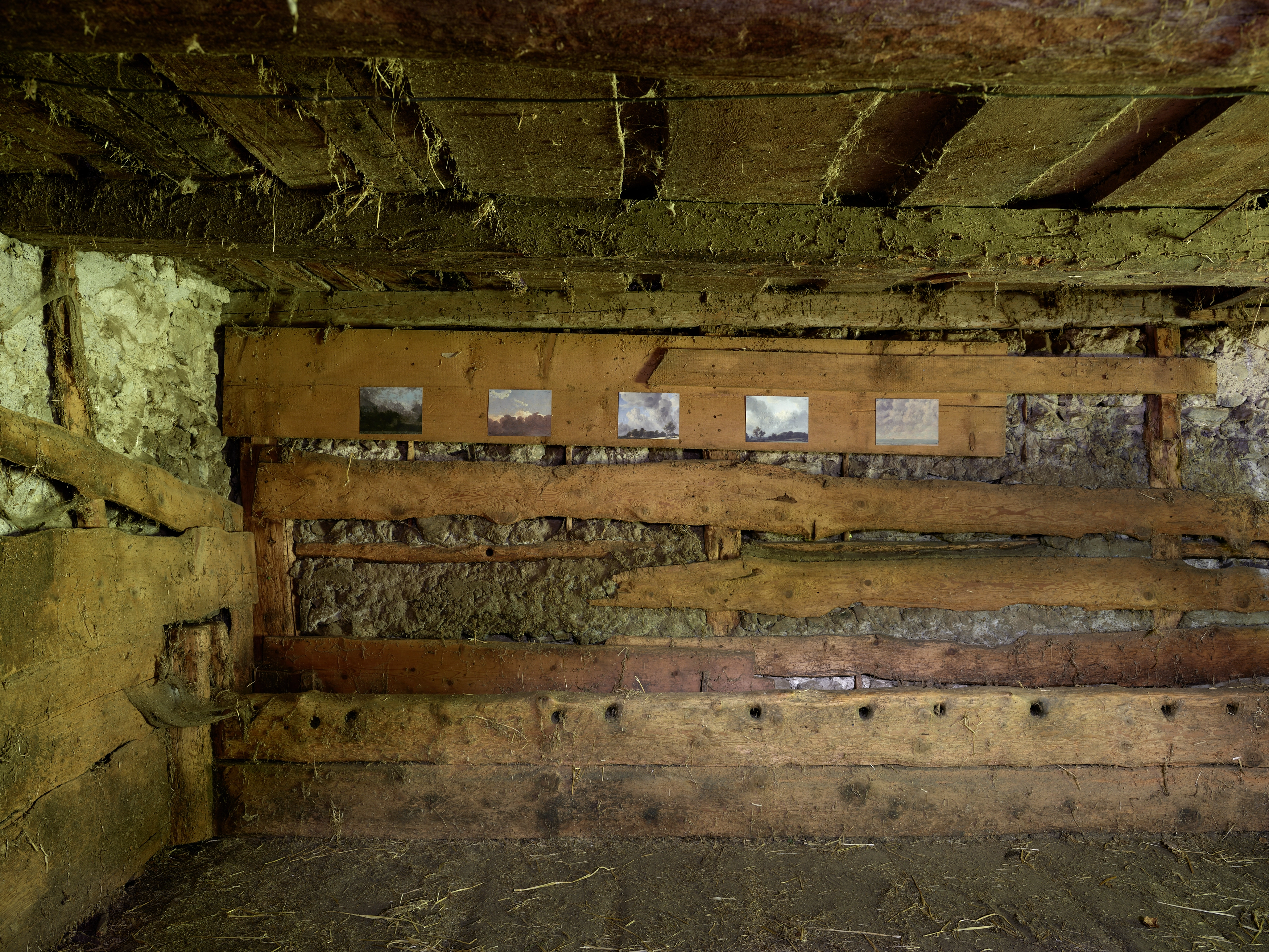 Maria Loboda – An exhausted Dr. John Dee enjoys the view towards the lake, 2021 – Foto: David Aebi