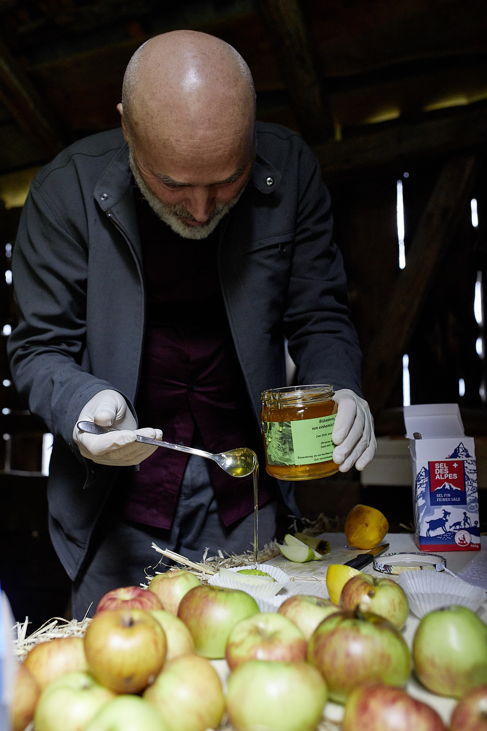 Bill Burns – The Salt, the Donkey, the Apple, 2018 – Foto: David Aebi